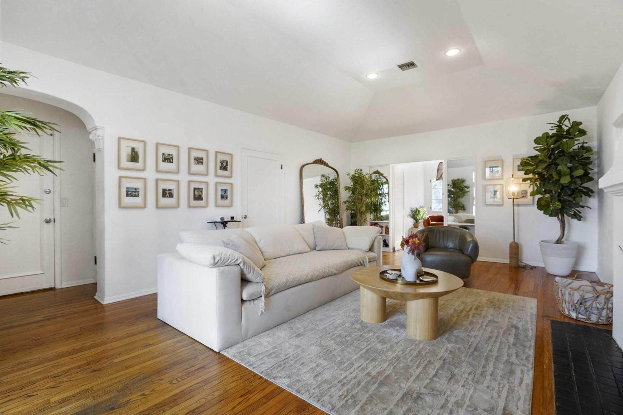 Stunning 1-bd Walk Laugh Factory Pendry Holiday home Los Angeles